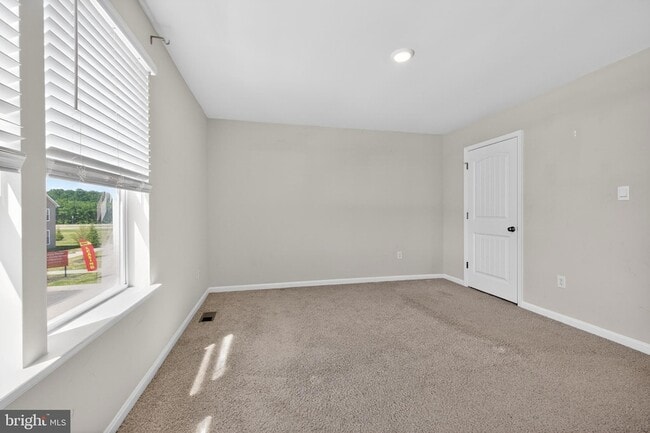 Building Photo - 525 Little Eden Wy