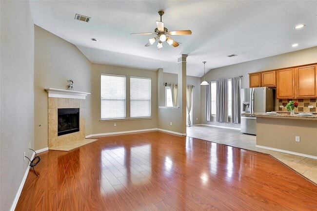 Building Photo - 15529 Landing Creek Ln