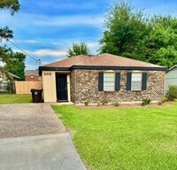 Building Photo - 305 N 40th Ave