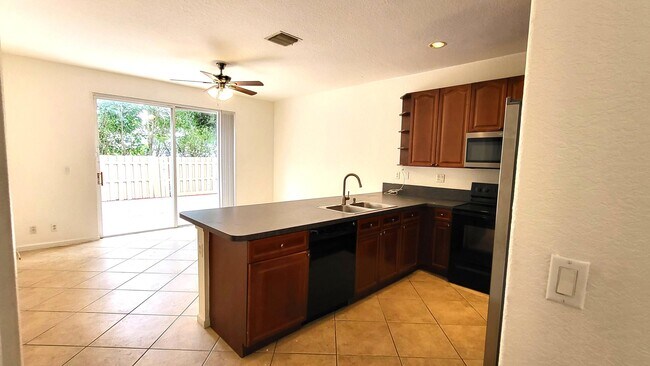 Building Photo - 4088 Lake Tahoe Cir