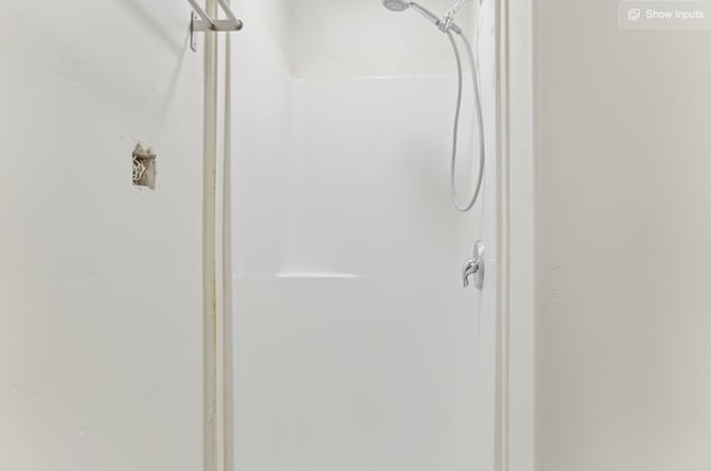 Building Photo - 466 E Center St