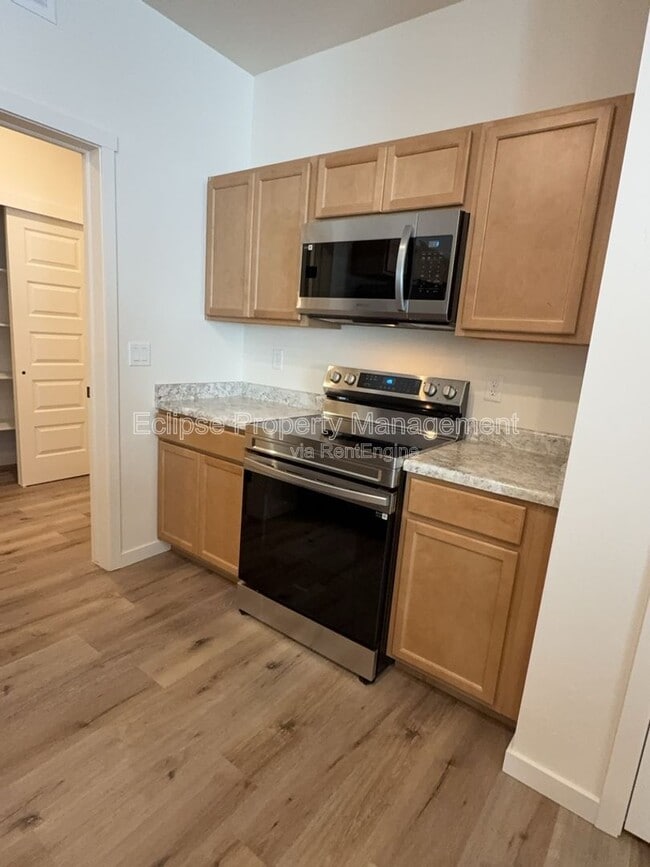 Building Photo - 2638-B 1/2 B 1/2 Rd