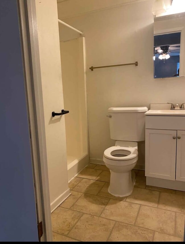 Building Photo - 218 Parker Rd