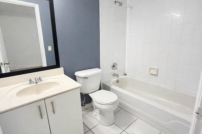 Building Photo - 835 NE 212th Terrace