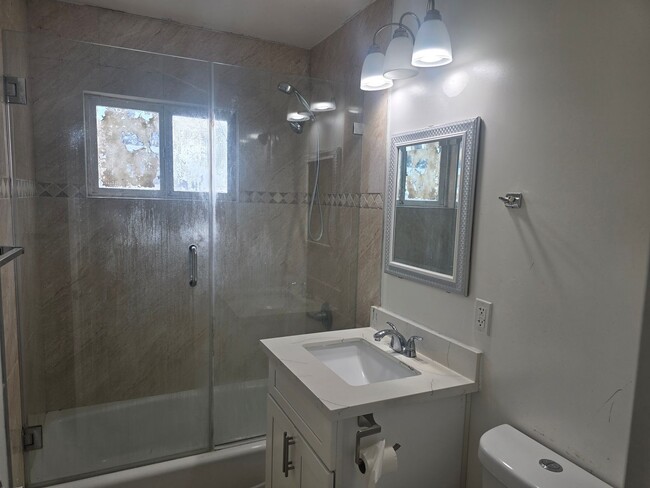 Building Photo - 6611 Kiowa Rd