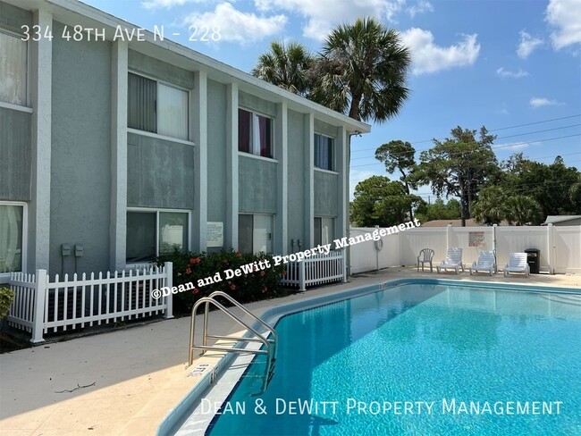 Building Photo - 1/1 Condo in St. Pete - For Rent