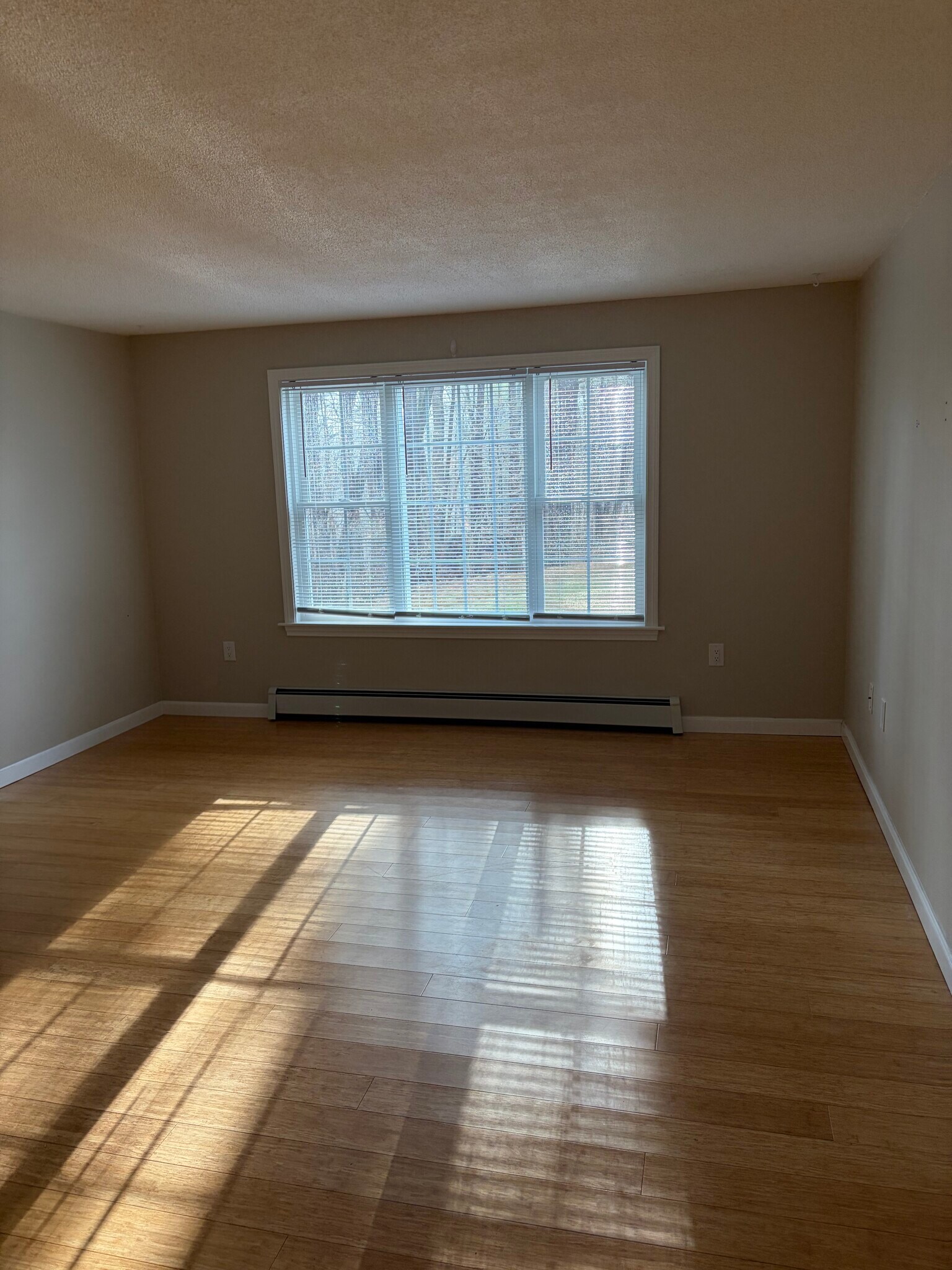 Building Photo - 50 Brookside Dr