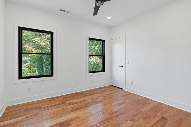 Building Photo - 1258 1st Ave S