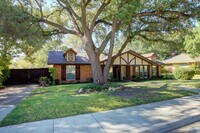 Building Photo - Available August 1st | 4 Bedroom Home with...