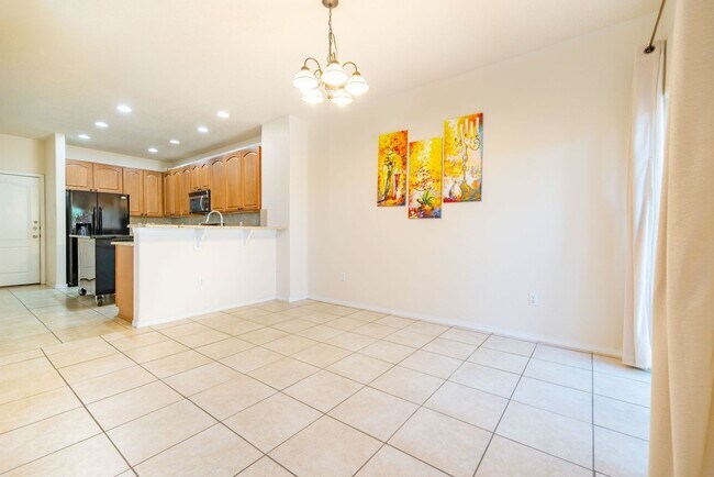 Building Photo - 2 Story 3 Bedroom Townhome Available Now!