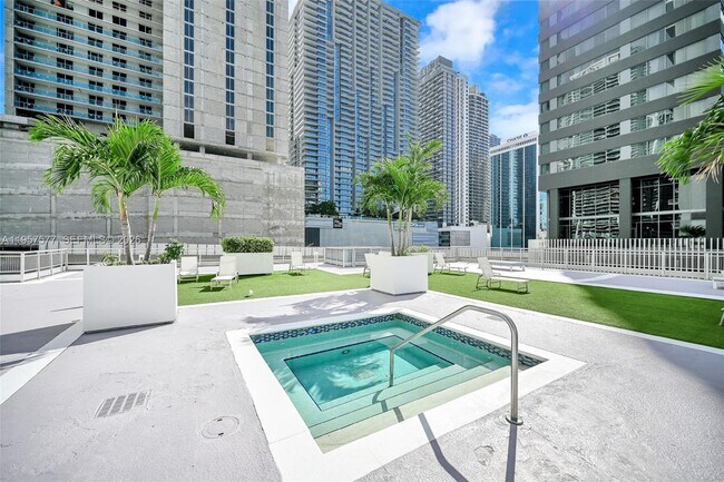 Building Photo - 690 SW 1st Ct