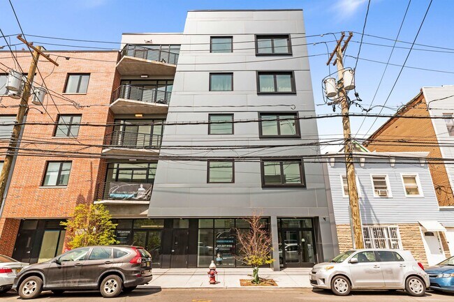 Building Photo - 391 Palisade Ave