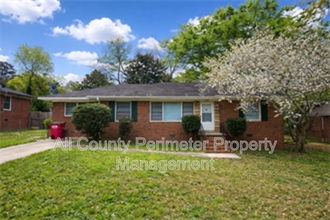 Building Photo - 2639 Tredway Dr