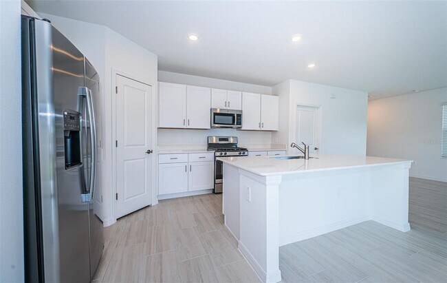 Building Photo - 22310 Blazing Star Run