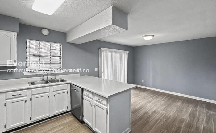 Building Photo - 7012 Windcrest Ln