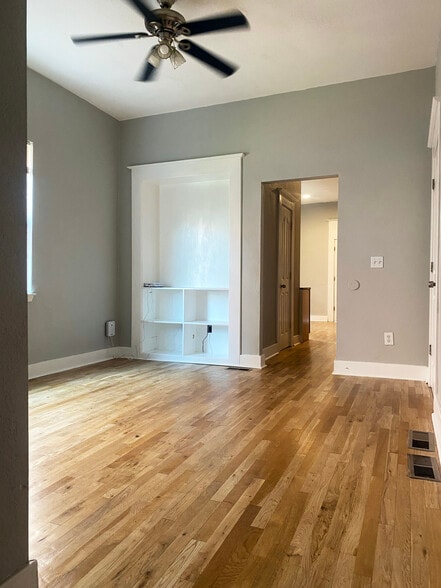 Living Room - 1404 Knox Ct