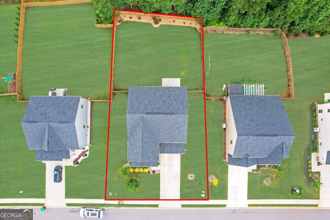 Building Photo - 533 Daffodil Ln