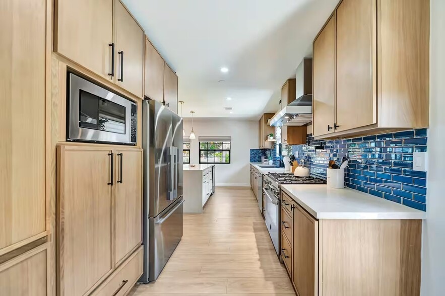 Building Photo - 4244 Brunswick Ave