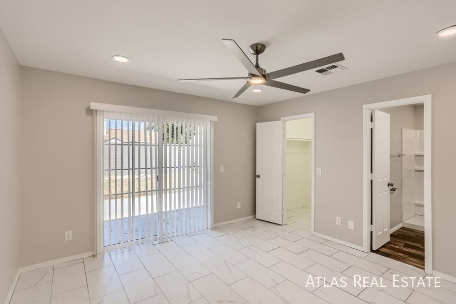 Building Photo - 10817 N 46th Ave