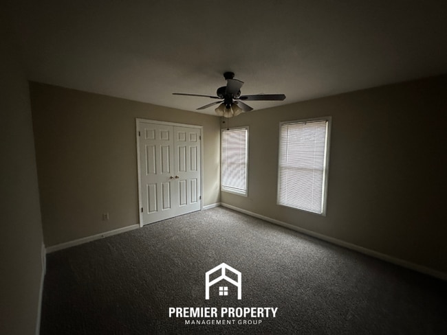 Building Photo - 8842 Aspen View Cove