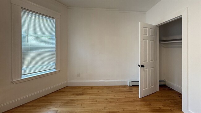 Building Photo - 50 Lithgow St