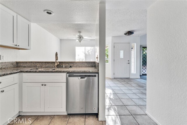 Building Photo - 9764 Huntington Dr