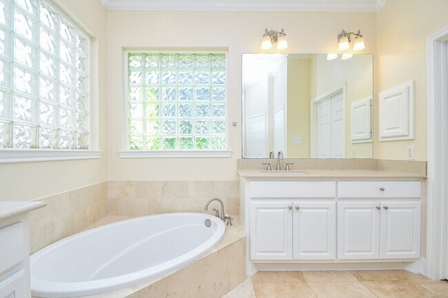 Building Photo - 4223 Kimberly Crossing