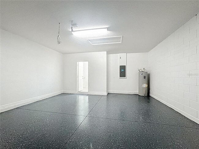 Building Photo - 662 Vitoria Rd