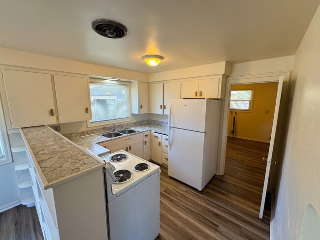 Building Photo - 3-bedroom, 1.5-bath home in Santa Clara