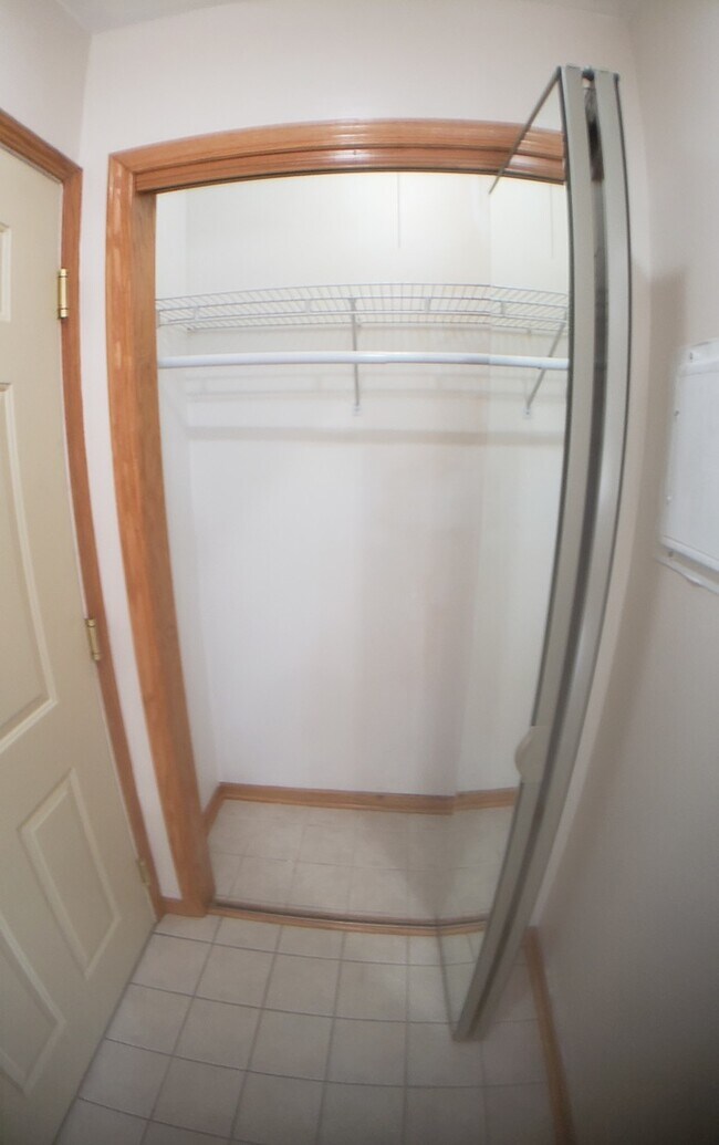 Building Photo - 1130 Dunlop Ave