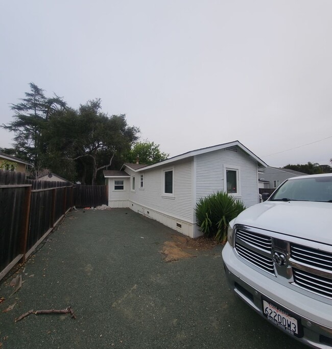 Building Photo - 316 Foothill Blvd
