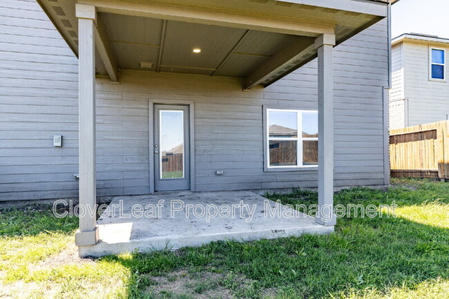 Building Photo - 9143 Bennett Frst