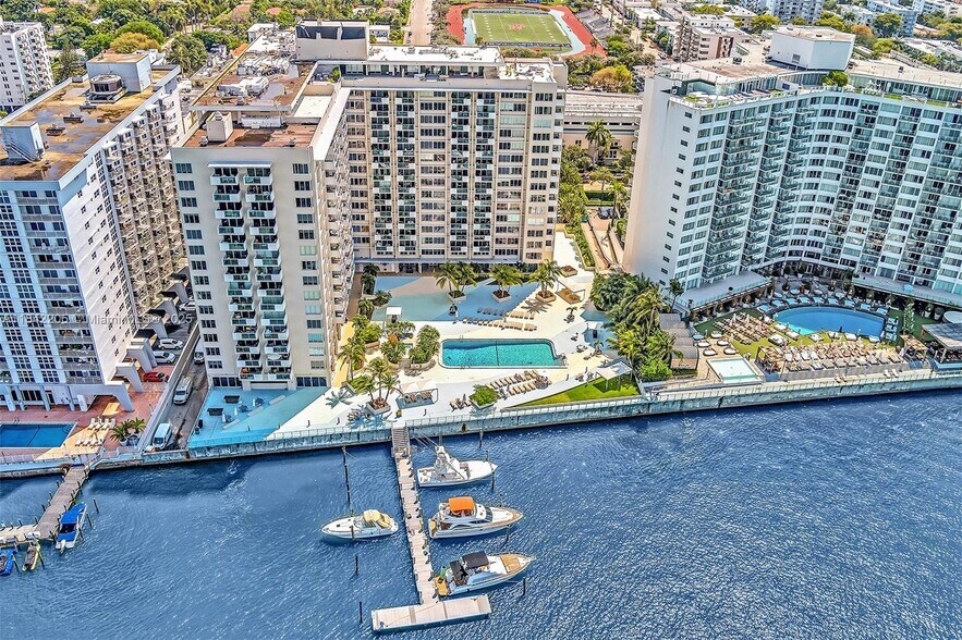 Building Photo - 1200 West Ave