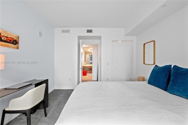 Building Photo - 1100 S Miami Ave