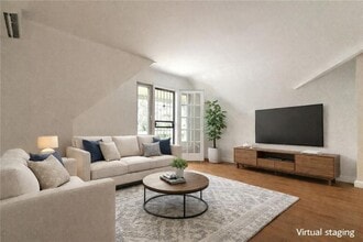 Building Photo - 28-16-28210 210th Pl