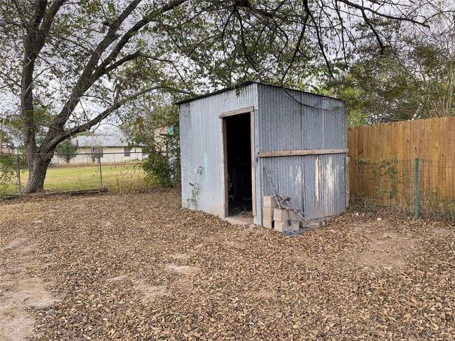 Building Photo - 508 N Madison St