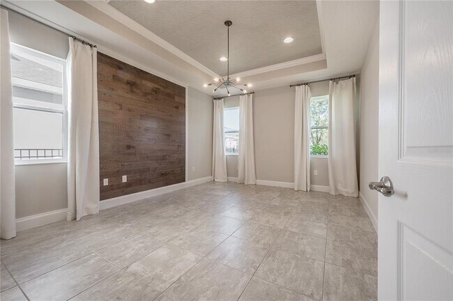 Building Photo - 7212 Paradiso Dr