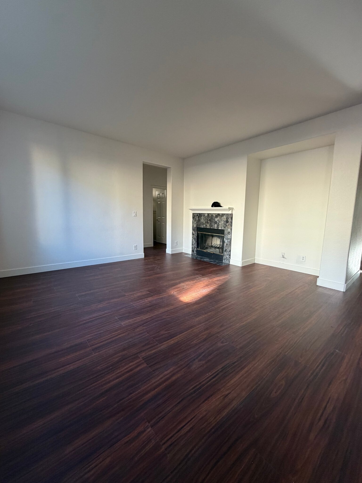 Building Photo - 8922 Del Rio Cir