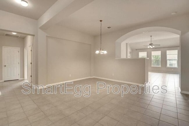 Building Photo - 1007 Linden Loop