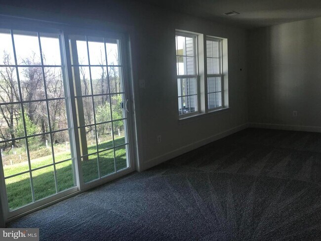 Building Photo - 9724 Glassy Creek Way