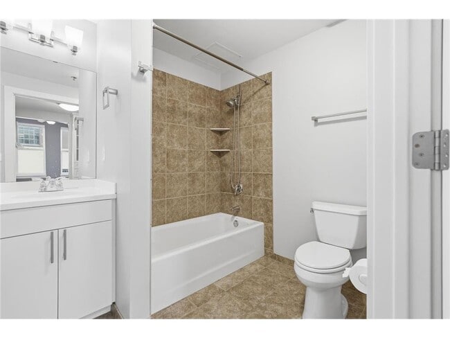 Building Photo - 401 N 2nd St