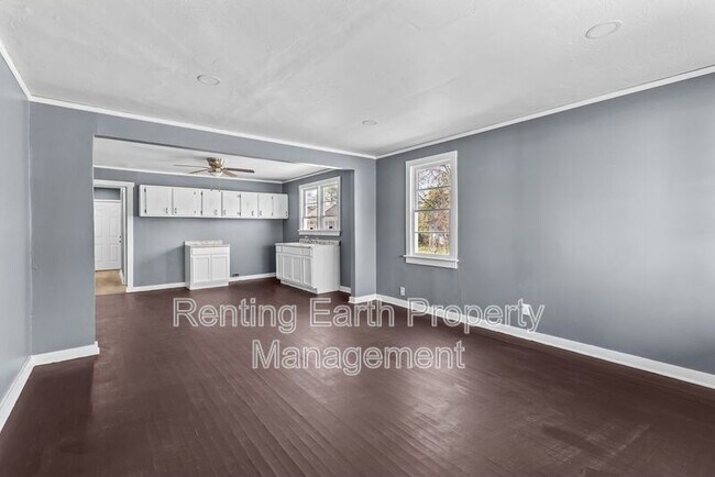Building Photo - 1402 Bragg St