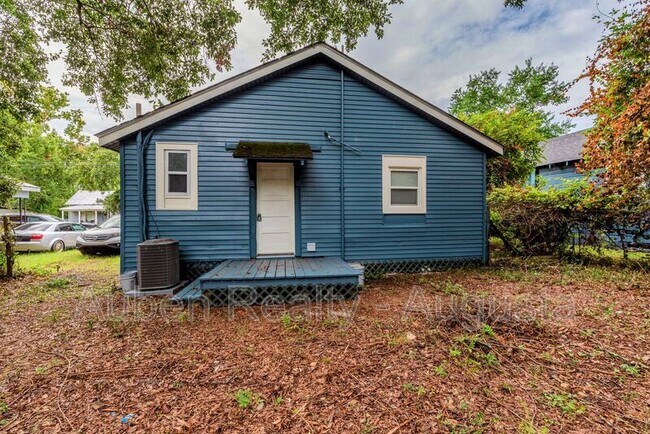 Building Photo - 1973 Battle Row