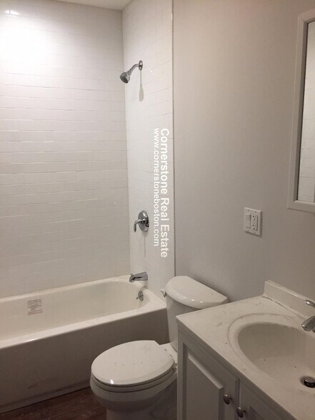 Building Photo - 1293 Cambridge St