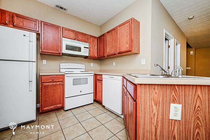 Building Photo - 2125 Marlin Dr