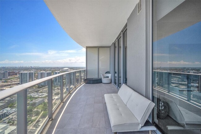 Building Photo - 488 NE 18th St