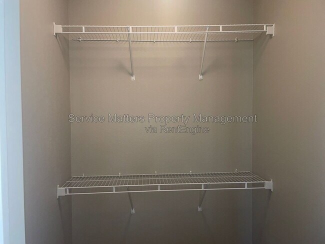 Building Photo - 1899 Crosscreek Cir