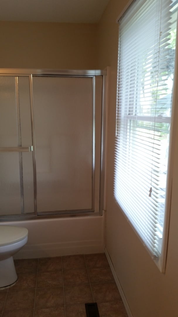 Building Photo - Great 3 bedroom 2 bath rancher at an amazi...
