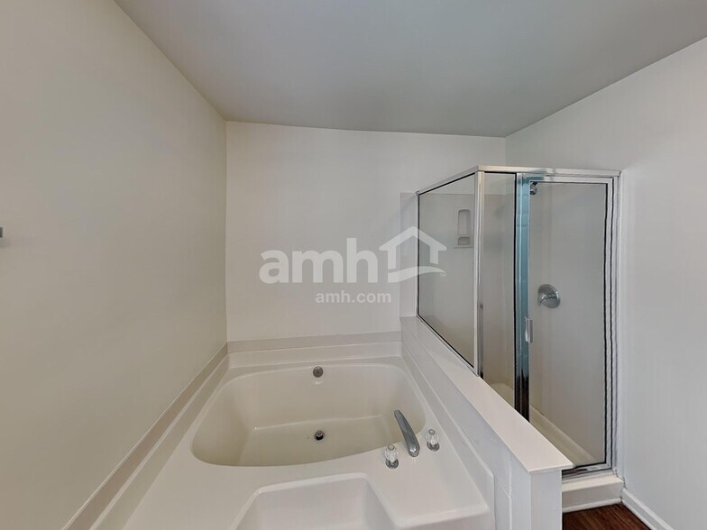 Building Photo - 9634 Brookmere Ln