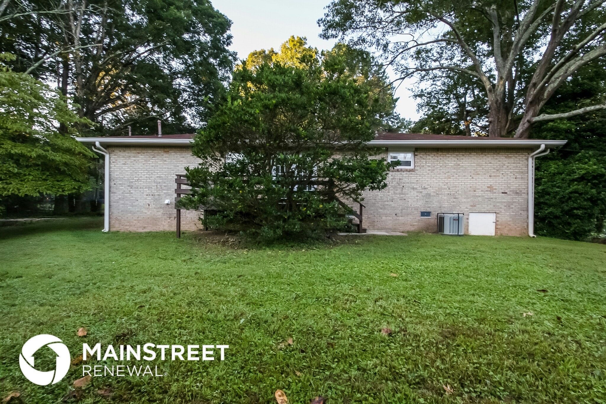 Building Photo - 4545 Sahara Dr SW